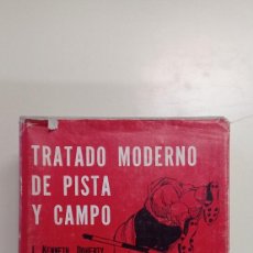 Coleccionismo deportivo: TRATADO MODERNO DE PISTA Y CAMPO-KENNETH DOHERTY-ED. ASOCIADOS-1972-TAPA DURA-SOBRECUBIERTA