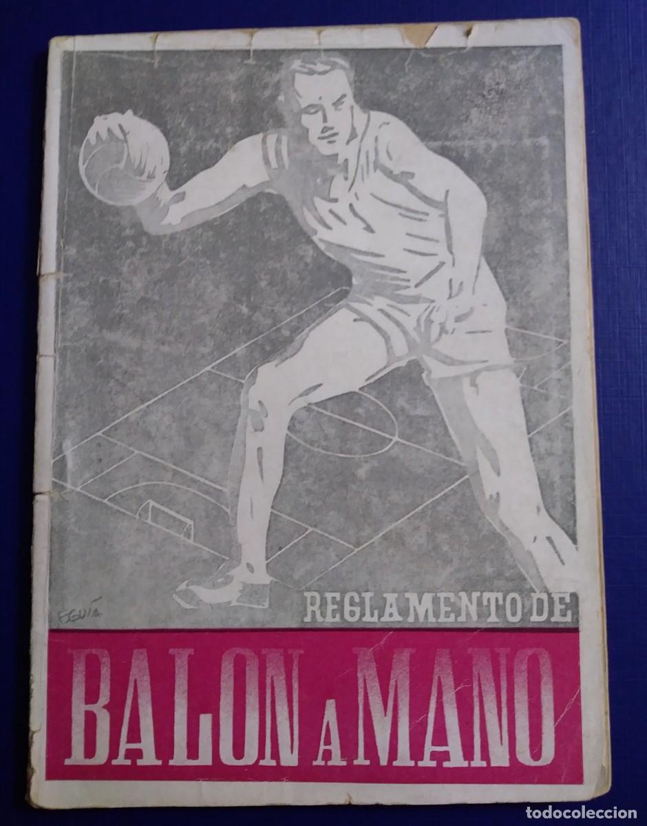 Coleccionismo deportivo: REGLAMENTO DE BAL&Oacute;N A MANO - 1943 - Foto 1