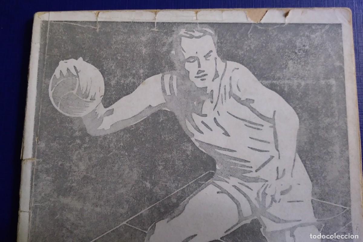 Coleccionismo deportivo: REGLAMENTO DE BAL&Oacute;N A MANO - 1943 - Foto 2