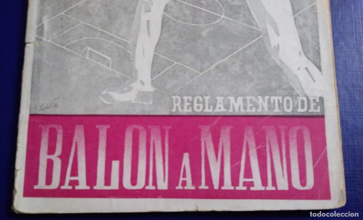 Coleccionismo deportivo: REGLAMENTO DE BAL&Oacute;N A MANO - 1943 - Foto 3