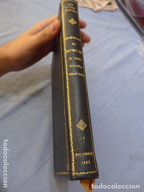 Coleccionismo deportivo: Antiguo libro de autografos del club tenis oviedo al general Jose vierna de la Division azul. Tennis