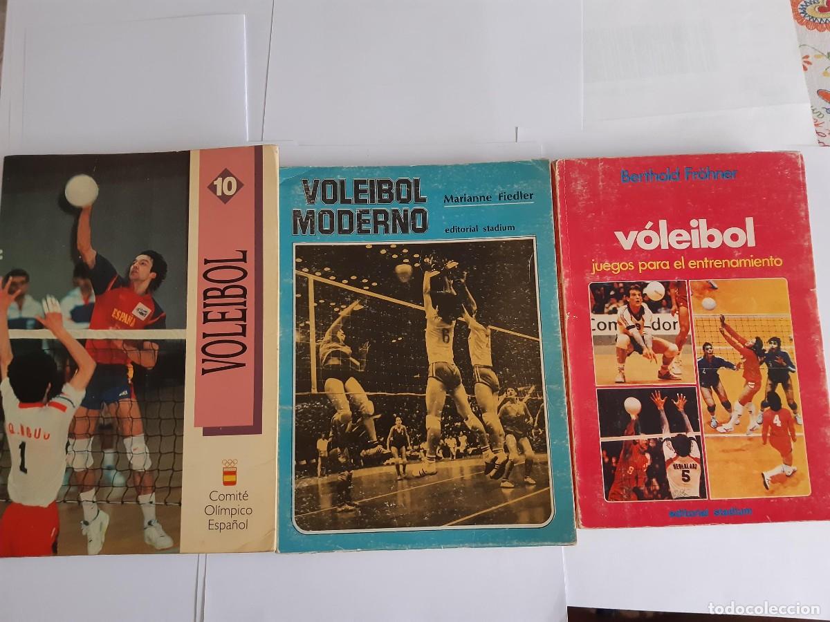 Coleccionismo deportivo: 3 LIBROS DE VOLEIBOL COE VOLEIBOL MODERNO MARIANNE FIEDLER BERTHOLD FROHNER