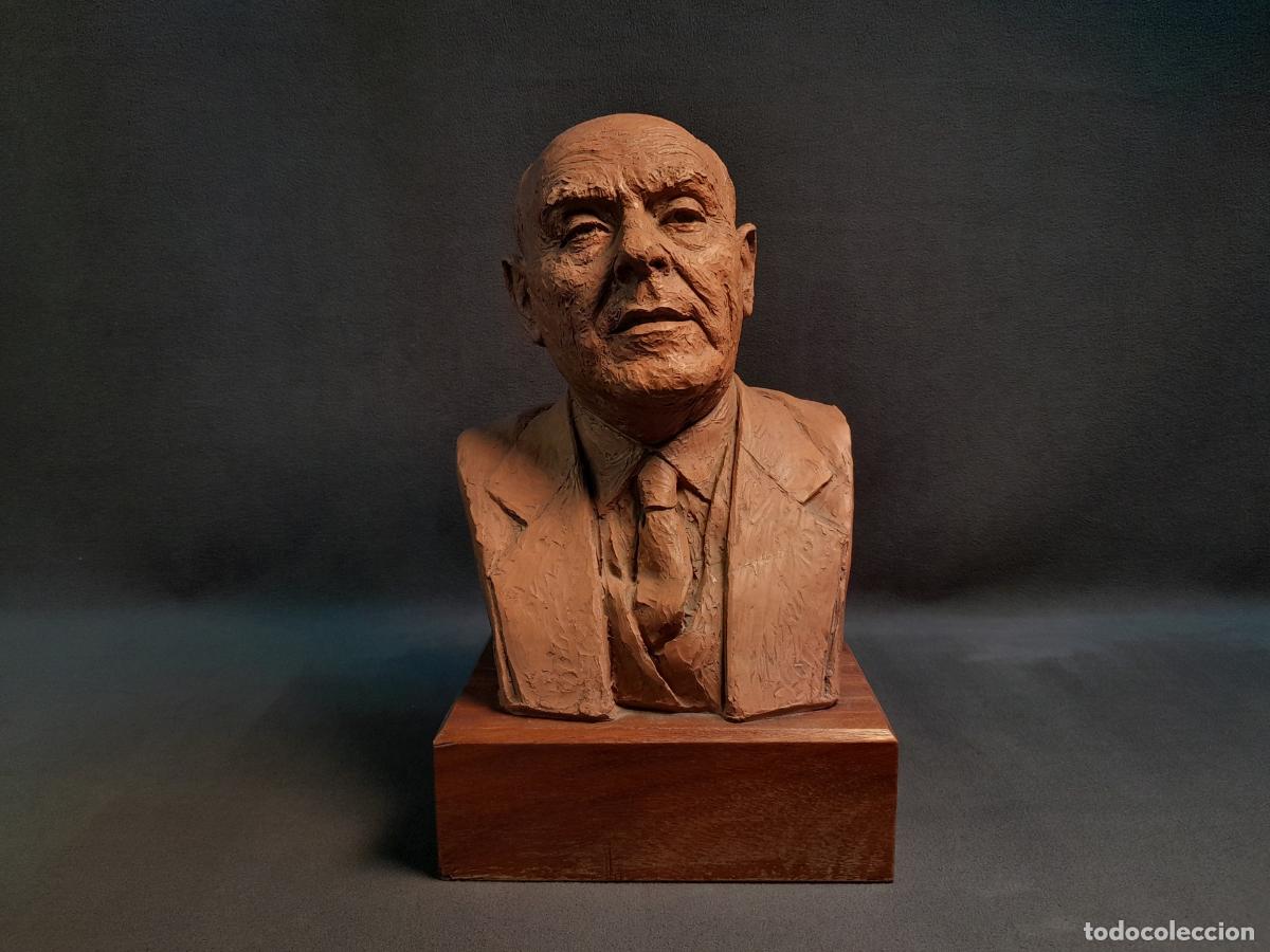 Libros: BUSTO MASCULINO RETRATISTA EN TERRACOTA DE J. CASTELL&Oacute;. SIGLO XX