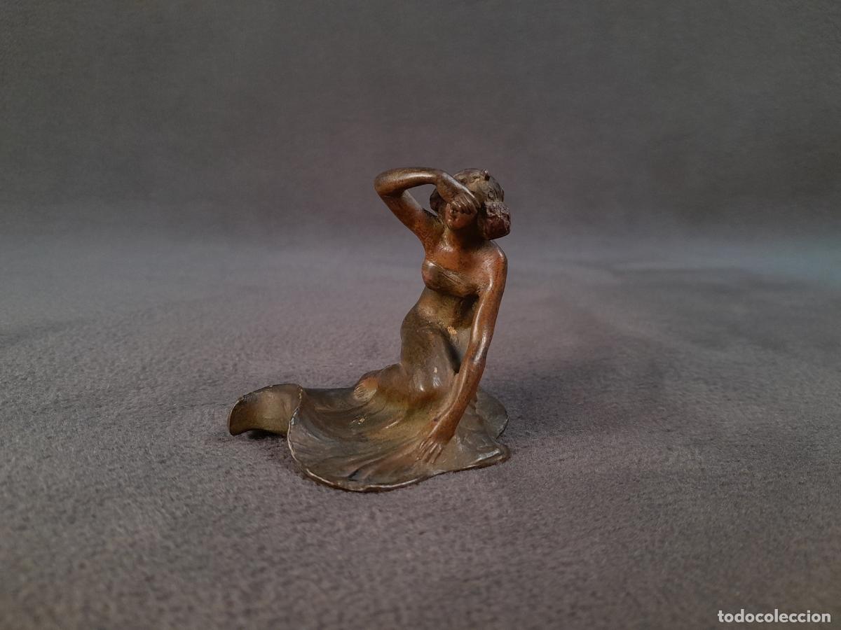 Libros: FIGURA FEMENINA SEDENTE. EST&Eacute;TICA ART NOUVEAU. SIGLO XX.