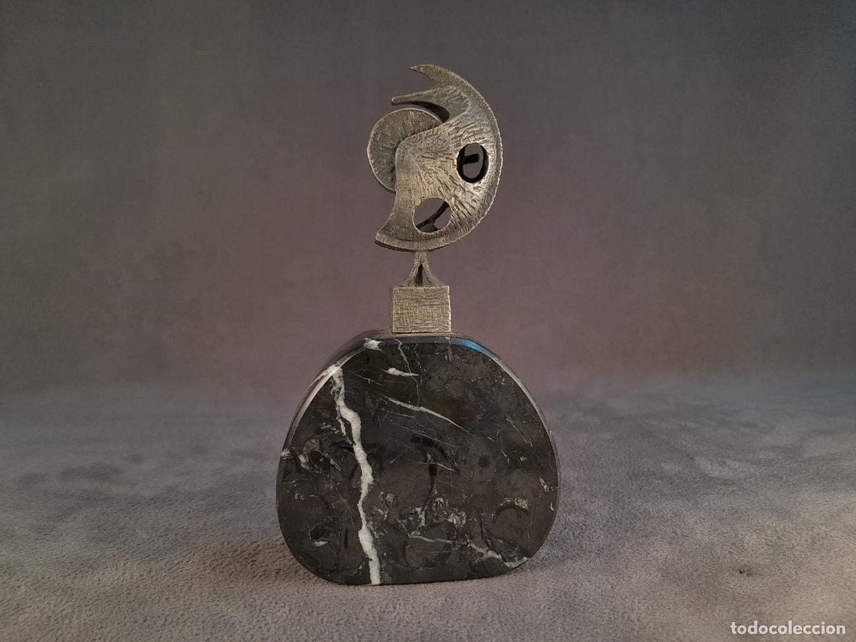 Livros: ESCULTURA MODERNISTA DE SOBREMESA EN METAL Y M&Aacute;RMOL FOSIL&Iacute;FERO. SIGLO XX