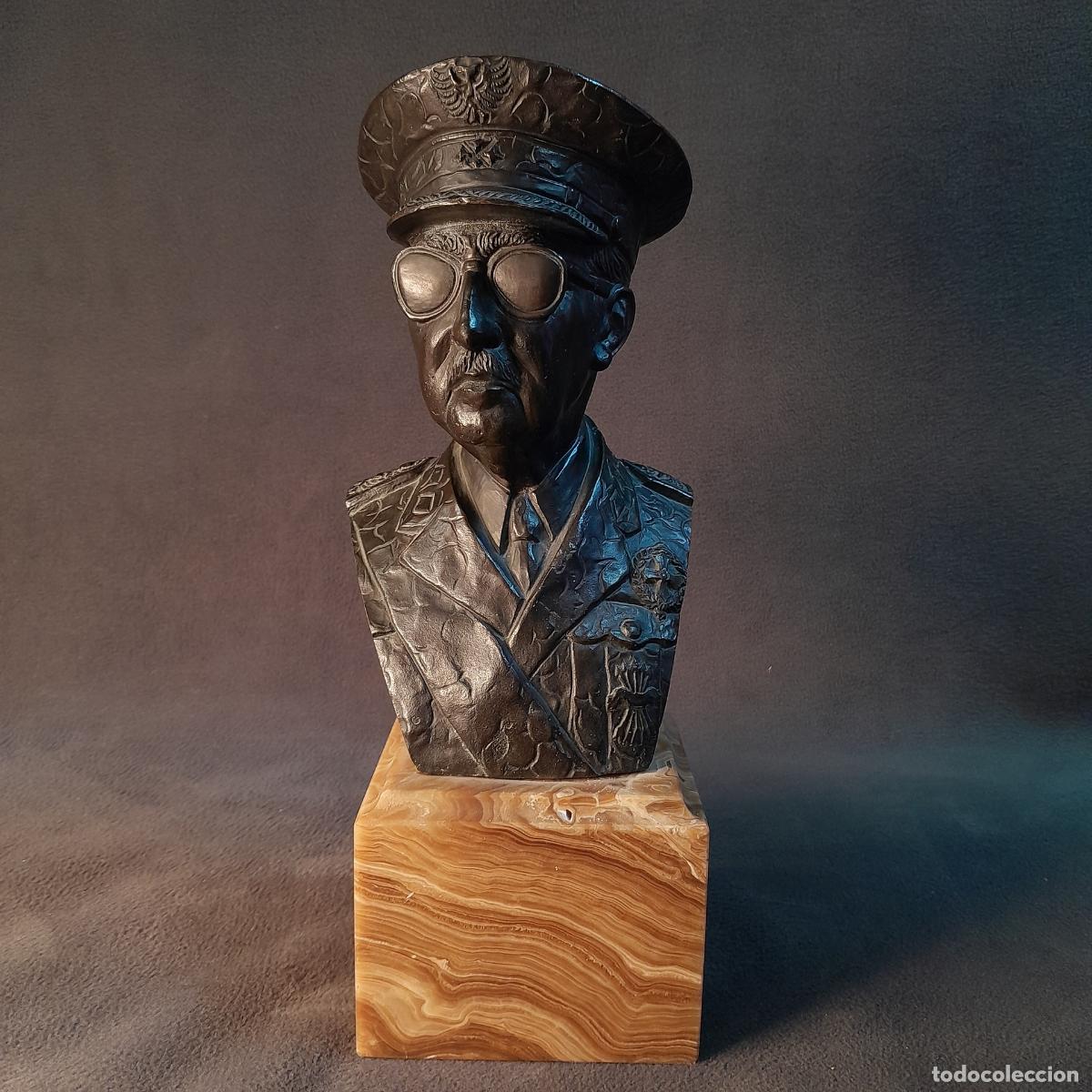 Livros: BUSTO DE FRANCISCO FRANCO. SIGLO XX.