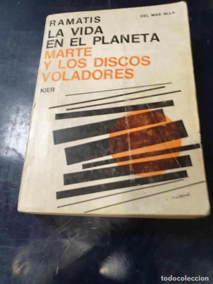 Libros: Vida en el planeta Marte y los discos voladores Ramatis - Foto 1