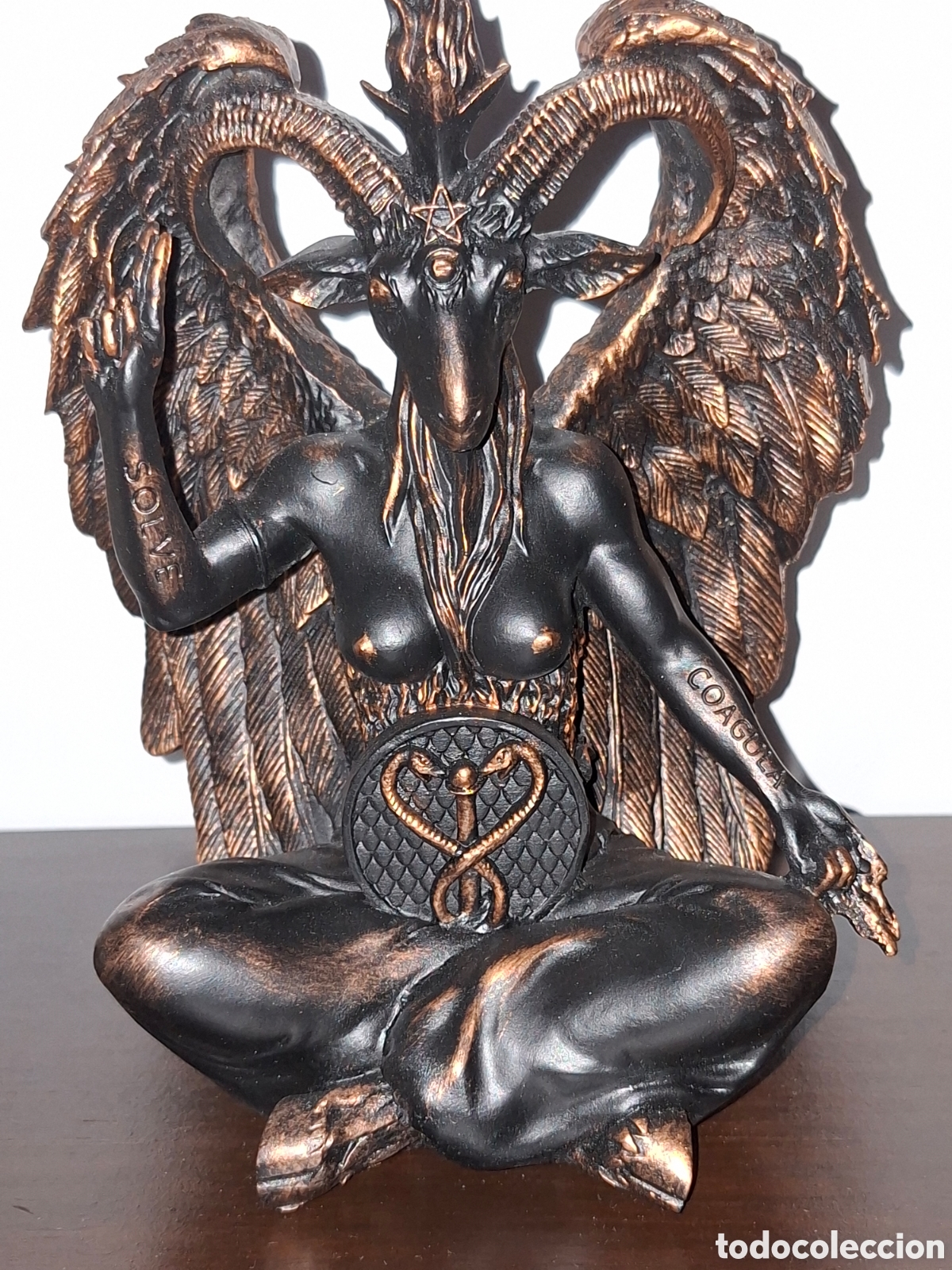 Libros: Figura Baphomet alada de resina efecto bronce &ndash; Muy detallada