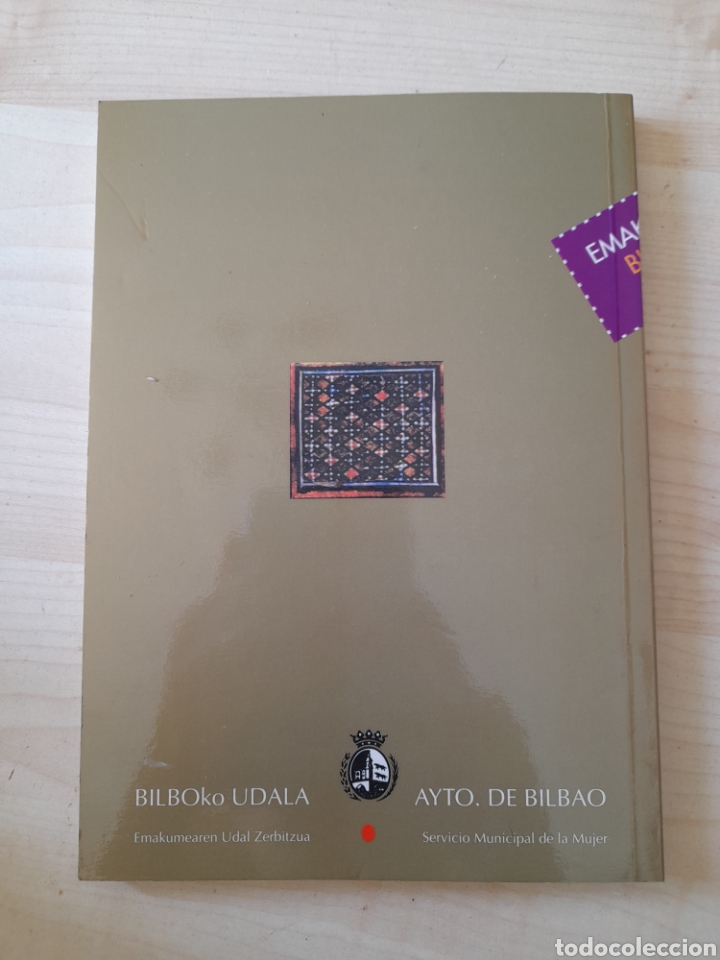 Libros: Emakumeak kontari. Relatos de mujer - Foto 2