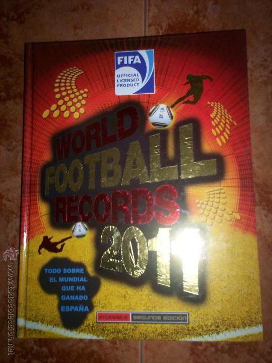 Coleccionismo deportivo: World Football Records 2011 - Foto 1