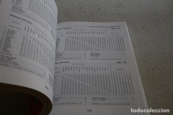 Coleccionismo deportivo: LIBRO ANUARIO DE F&Uacute;TBOL TEMORADA 89-90 - Foto 2