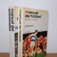 Coleccionismo deportivo: MANUAL DE FÚTBOL / MANUAL DEL ENTRENADOR Y JUGADOR DE LOS DEPORTES DE EQUIPO