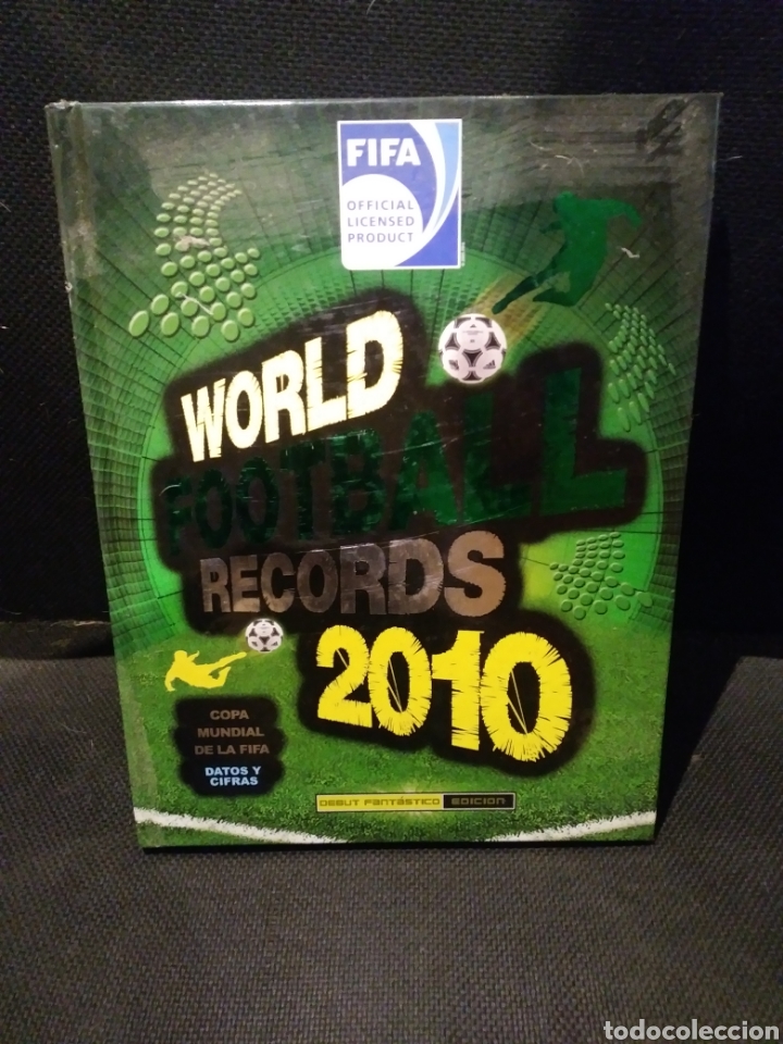 Coleccionismo deportivo: LIBRO WORLD RECORDS FOOTBALL 2010 - Foto 1