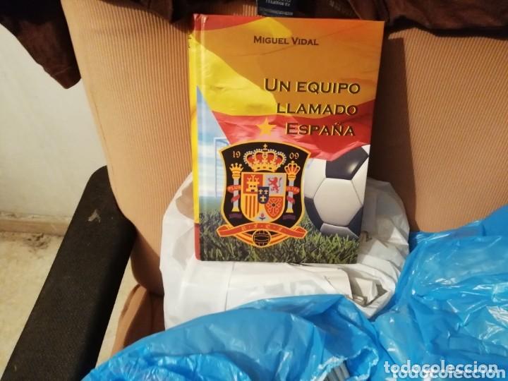 Coleccionismo deportivo: Selecci&oacute;n espa&ntilde;ola. Lote Libros hist&oacute;ricos.. - Foto 2
