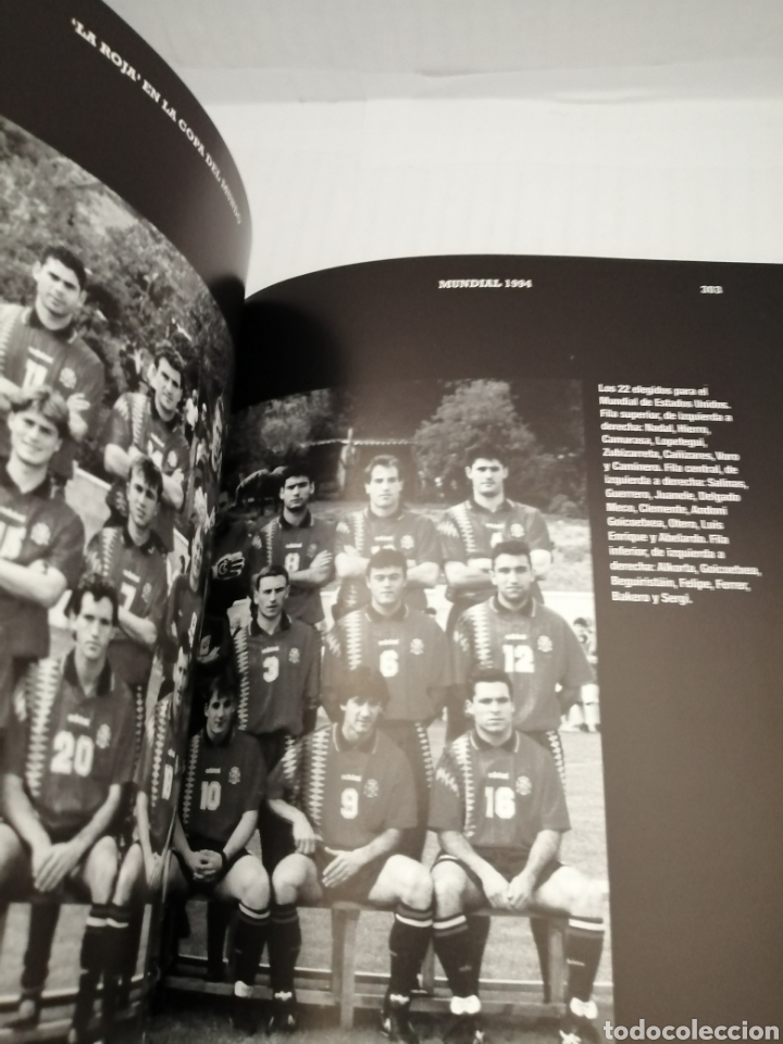 Coleccionismo deportivo: LA ROJA EN LA COPA DEL MUNDO (Primera edici&oacute;n) - Foto 3