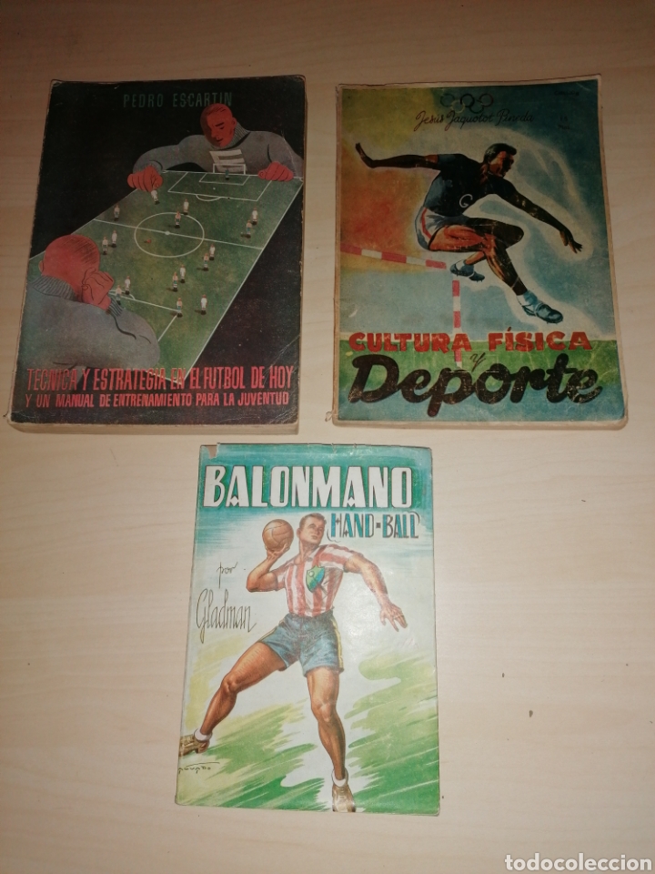 Coleccionismo deportivo: Lote de antiguos libros sobre el deporte - Foto 1