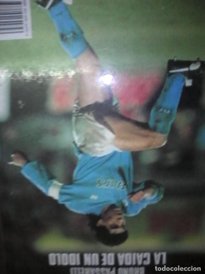 Coleccionismo deportivo: LIBRO DE MARADONA - Foto 3