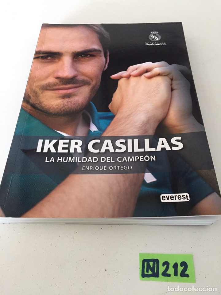 Coleccionismo deportivo: Iker Casillas la humildad del campe&oacute;n - Foto 1