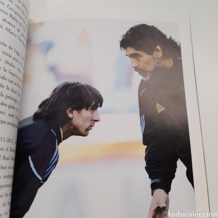 Coleccionismo deportivo: LIBRO COLECCION GENIOS DEL BALON, MESSI, AL DETALLE. - Foto 3