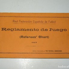 Coleccionismo deportivo: (M) LIBRO - REAL FEDERACIÓN ESPAÑOLA DE FÚTBOL - REGLAMENTO DE JUEGO AÑO 1925, ILUSTRADO, 126 PAG