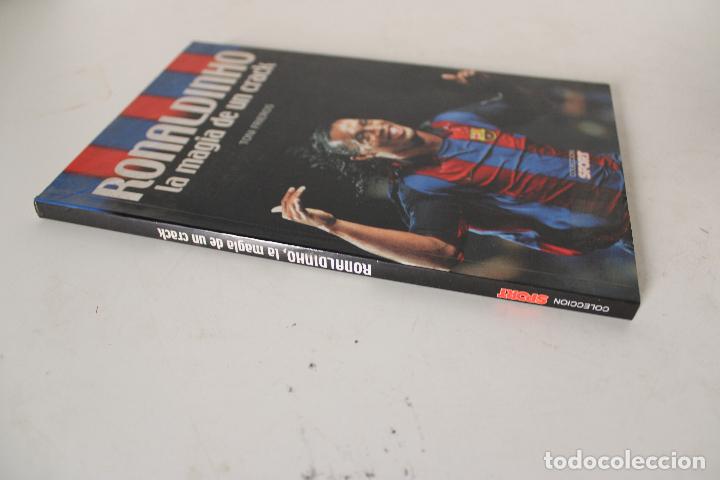 Coleccionismo deportivo: RONALDINHO LA MAGIA DE UN CRACK - Foto 6