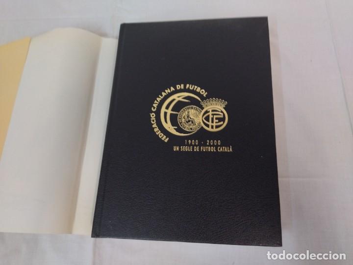 Coleccionismo deportivo: Libro Un segle de f&uacute;tbol catal&agrave; - Foto 3