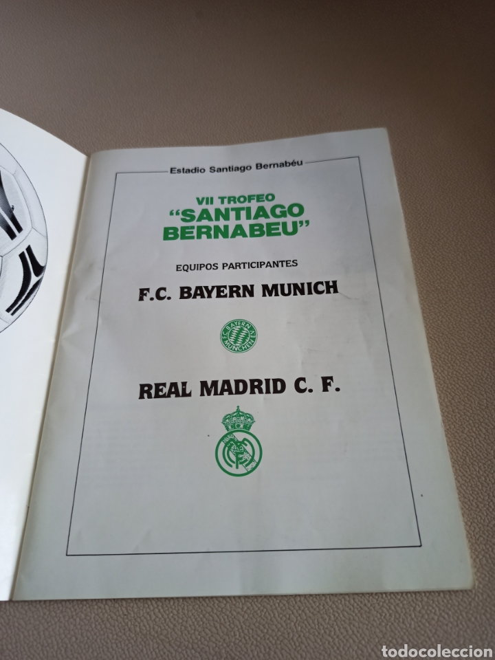 Coleccionismo deportivo: Interesante Programa Real Madrid C.F. A&ntilde;o 1985 - Foto 2