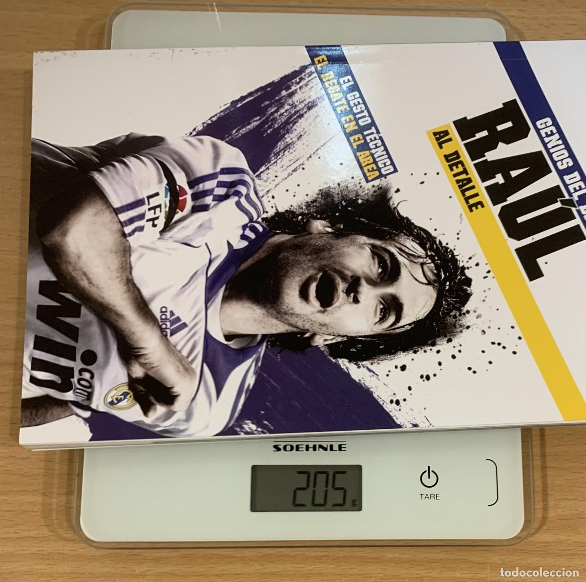 Coleccionismo deportivo: LIBRO GENIOS DEL BAL&Oacute;N n&ordm; 2 - RA&Uacute;L Y EL REGATE EN EL &Aacute;REA. MARCA, 2012 - Foto 4