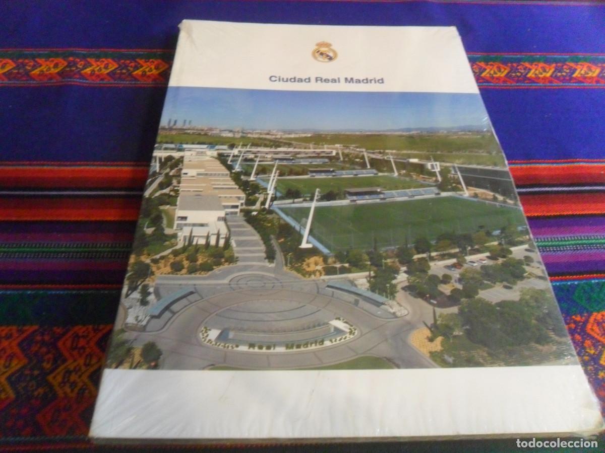 Coleccionismo deportivo: LIBRO PRECINTADO CIUDAD REAL MADRID. DE LUJO. - Foto 1