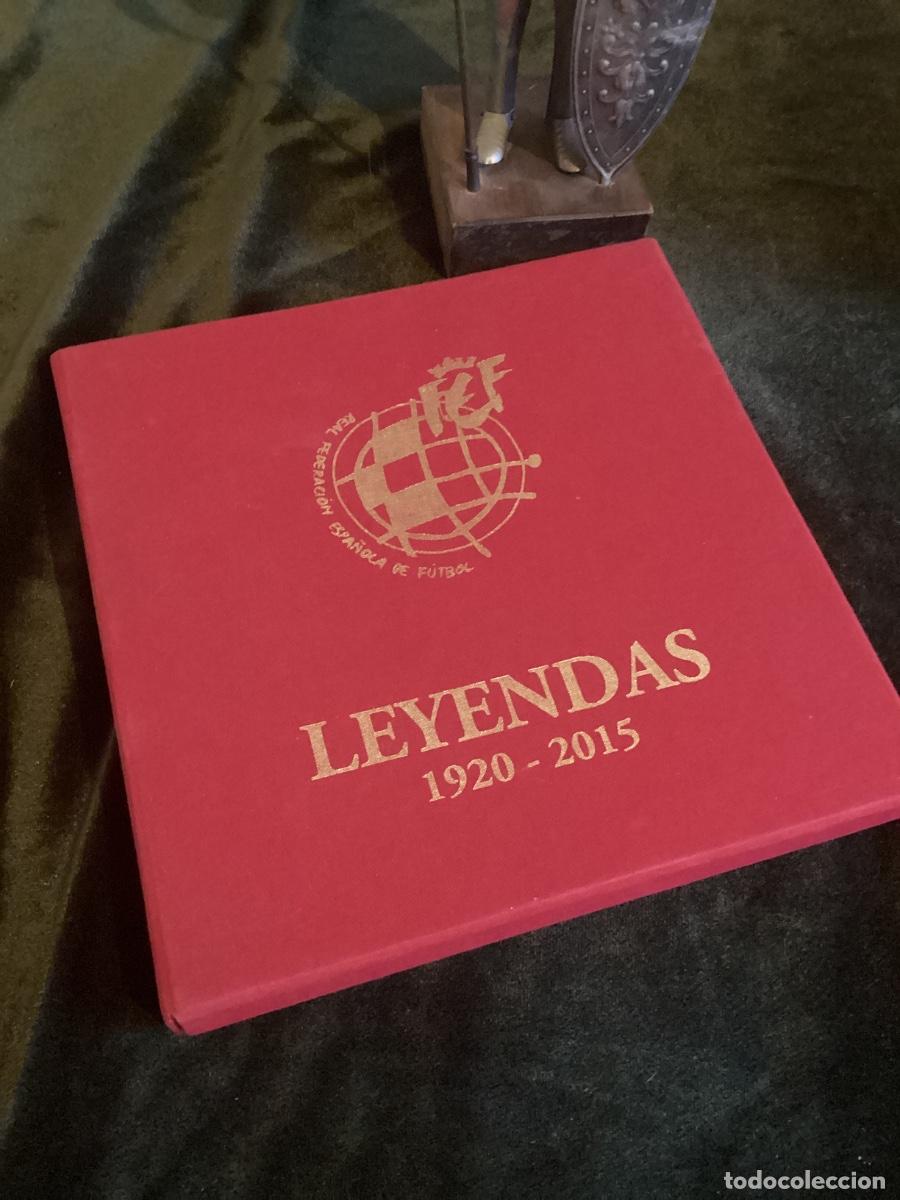 Coleccionismo deportivo: LEYENDAS 1920- 2015. REAL FEDERACI&Oacute;N ESPA&Ntilde;OLA DE F&Uacute;TBOL.TAPA DURA 195 PG. ESTUCHE.FOTOS JUGADORES