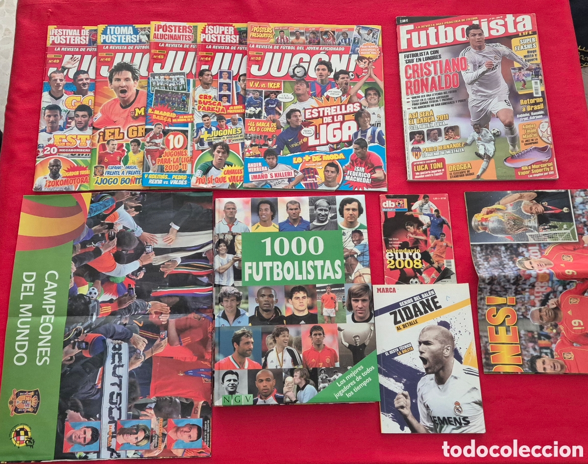 Coleccionismo deportivo: Lote f&uacute;tbol Revistas + Libros + P&oacute;ster