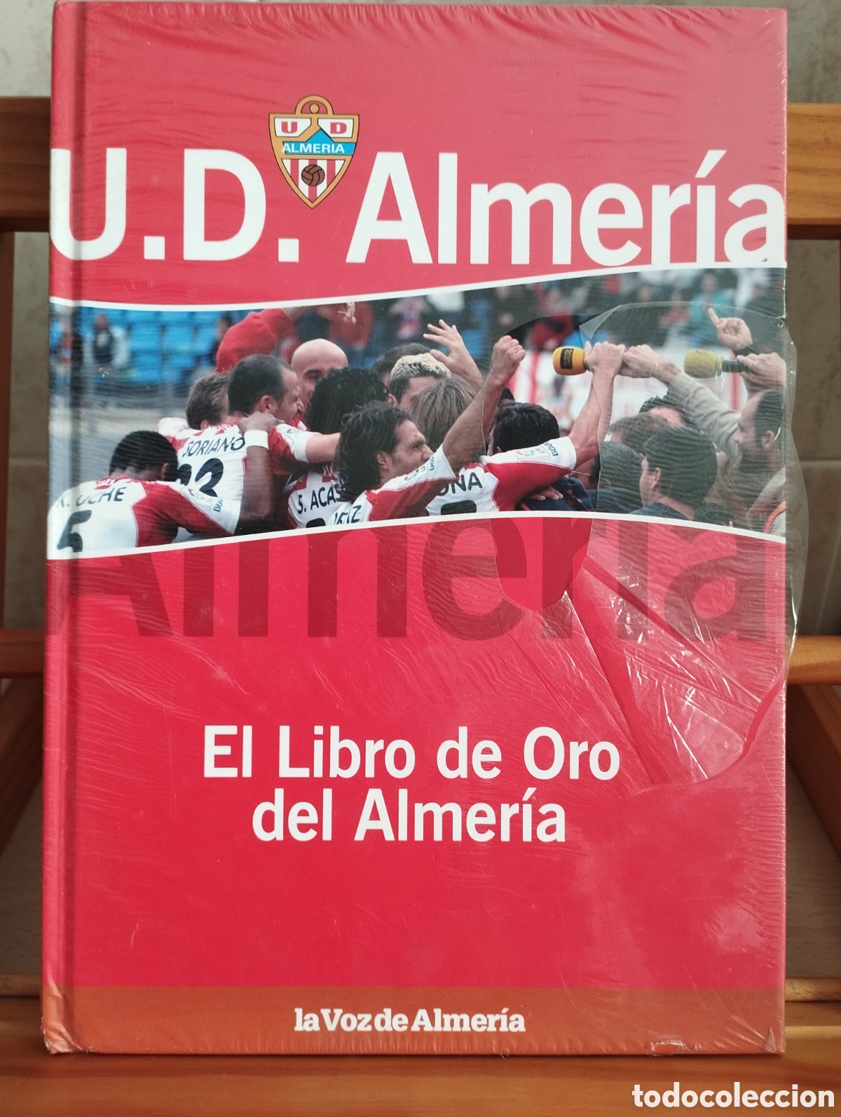 Coleccionismo deportivo: FUTBOL EL LIBRO DE ORO DEL ALMER&Iacute;A PRECINTADO COMPLETO TODAS LAS FOTOS/CROMOS