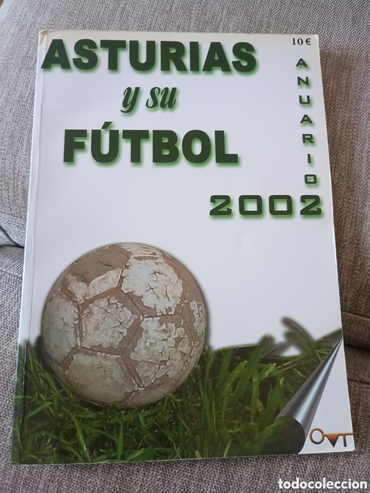 Coleccionismo deportivo: 3.5 Asturias y su f&uacute;tbol. Anuario 2002