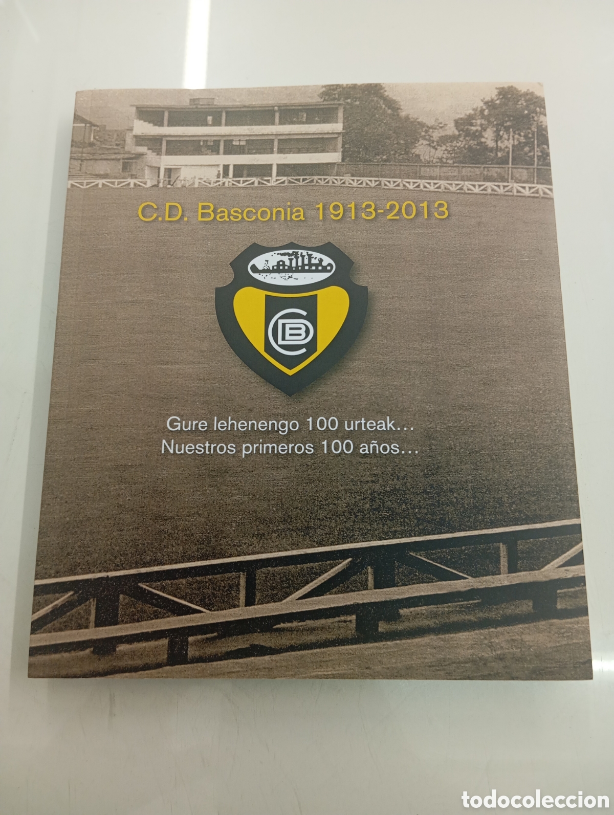 Coleccionismo deportivo: Club Deportivo Basconia 1913-2013 Nuestros primeros 100 a&ntilde;os Libro + DVD FUTBOL VASCO ATHLETIC CLUB