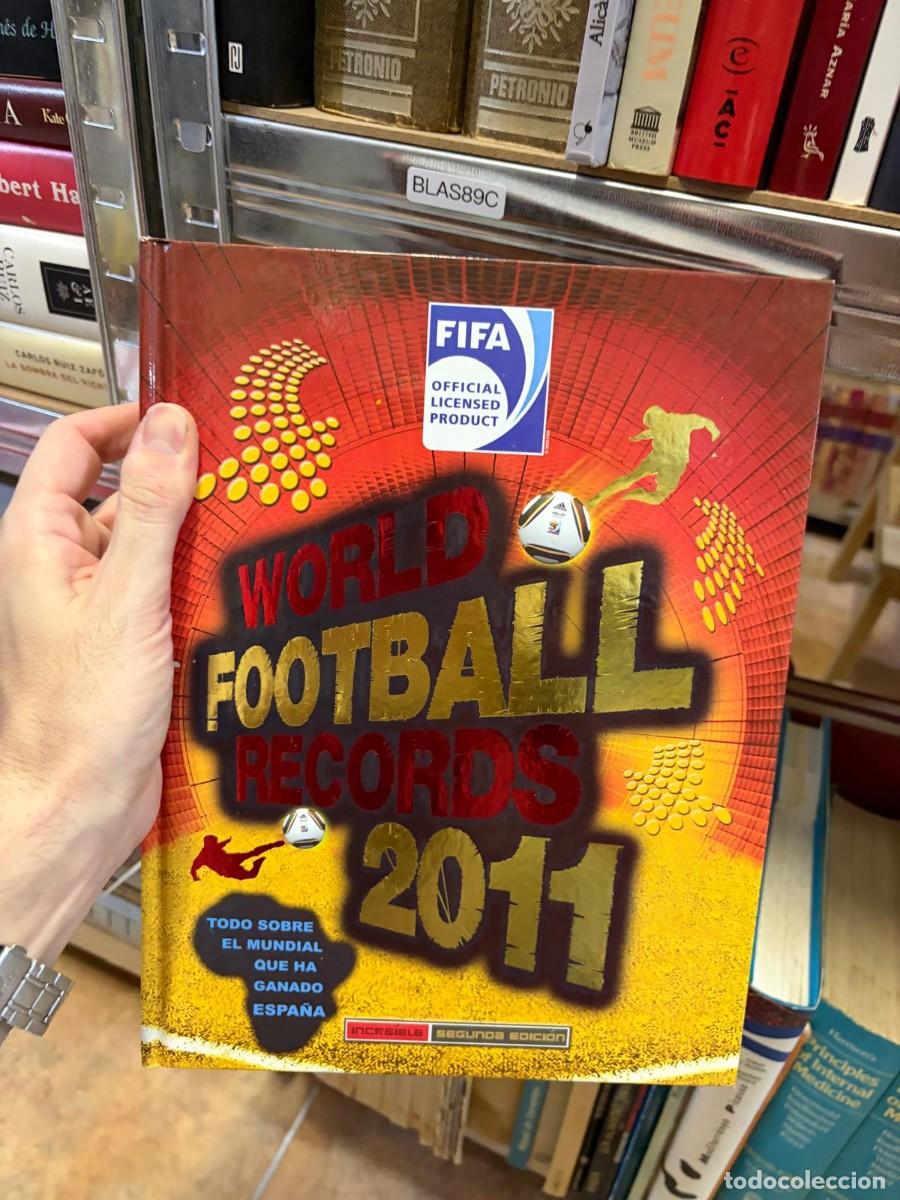 Coleccionismo deportivo: BLAS89C WORLD FOOTBALL RECORDS 2011, -, -