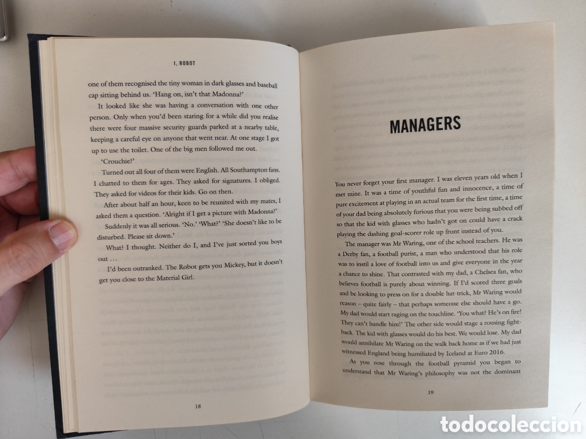Coleccionismo deportivo: Libro. Peter Crouch I,Robot. (Ingl&eacute;s). Futbol. Liverpool - Foto 3