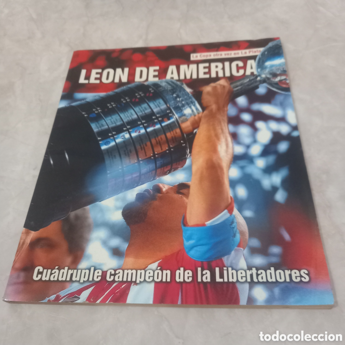 Coleccionismo deportivo: Libro copa libertadores a&ntilde;o 2009 estudiantes de la plata de Argentina le&oacute;n de Am&eacute;rica la copa