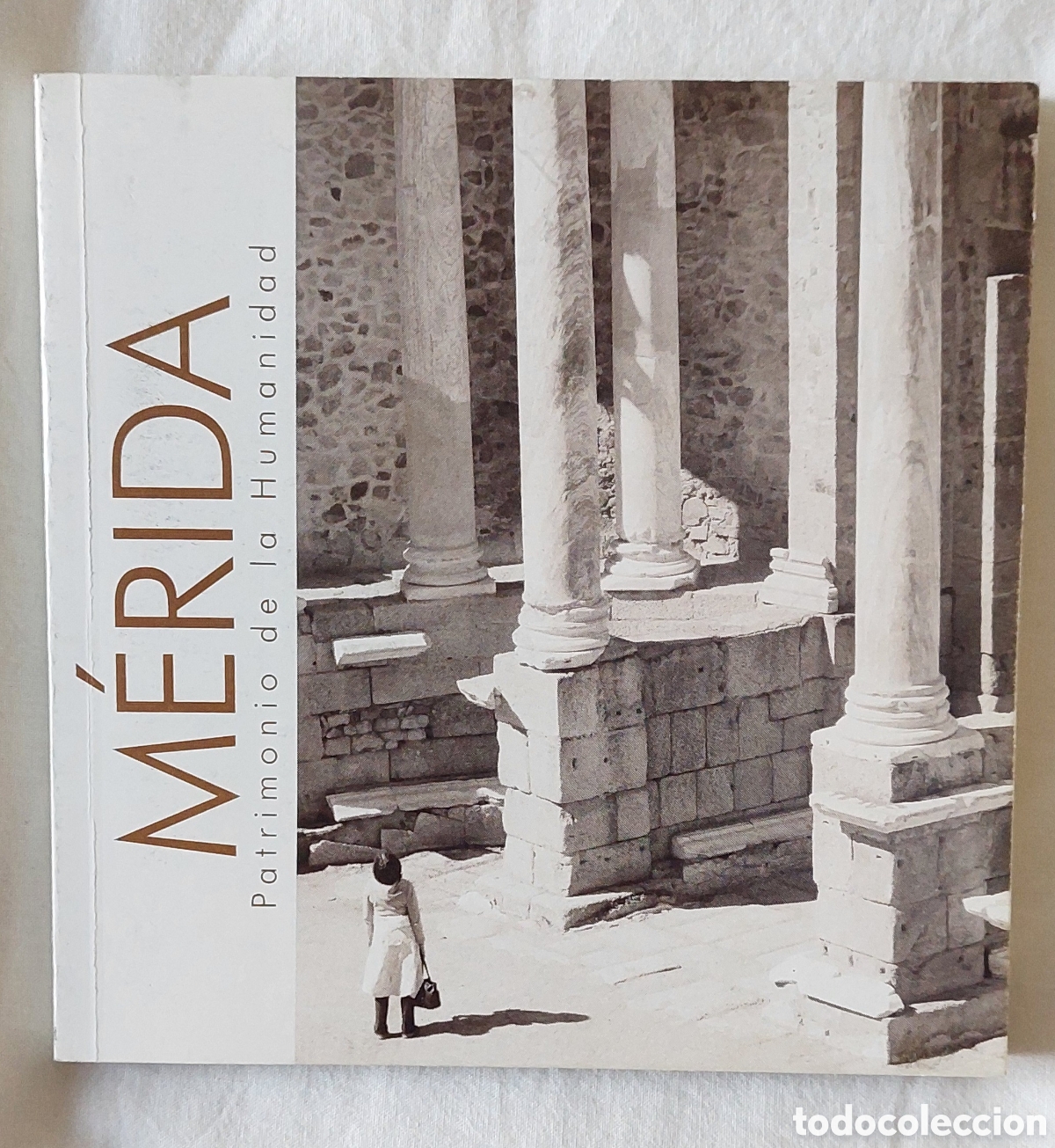 Libros: Peque&ntilde;a gu&iacute;a tur&iacute;stica de M&eacute;rida en sepia