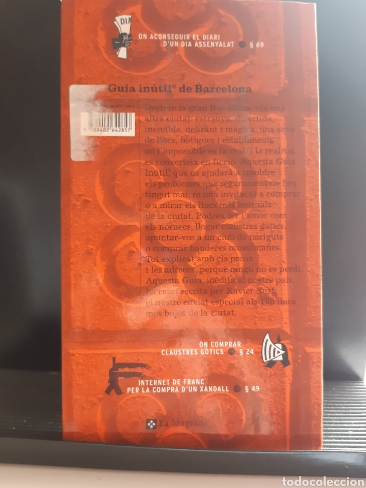 Libros: Guia In&uacute;til de Barcelona a&ntilde;o 2001 - Foto 2