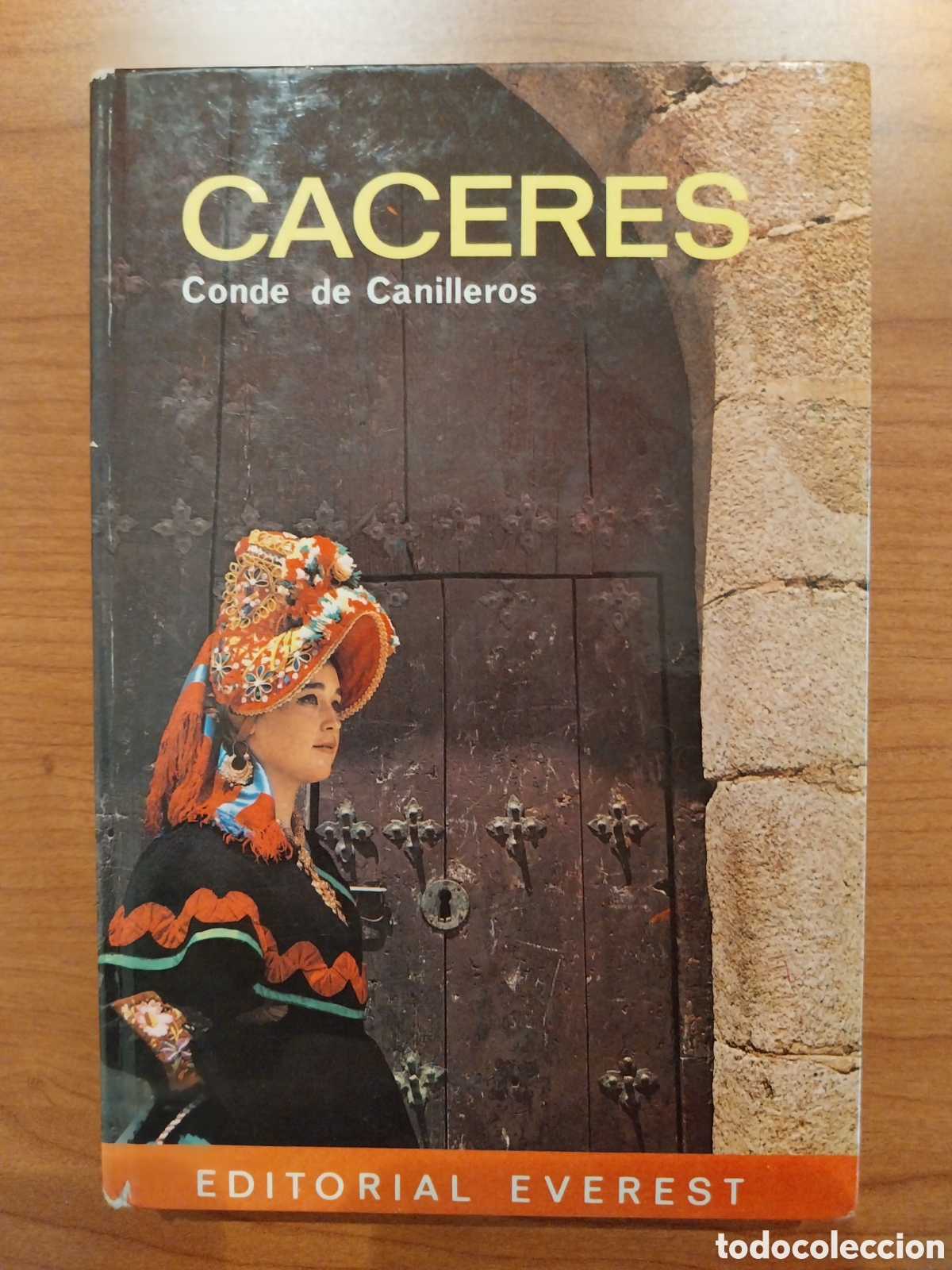 Libros: 1969 Gu&iacute;a tur&iacute;stica C&aacute;ceres - Foto 2
