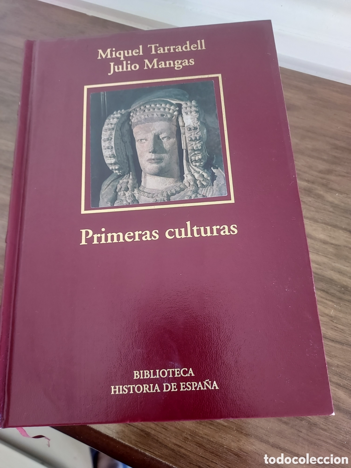 Libros: Primeras culturas/ Miguel Tarradell; Julio Mangas