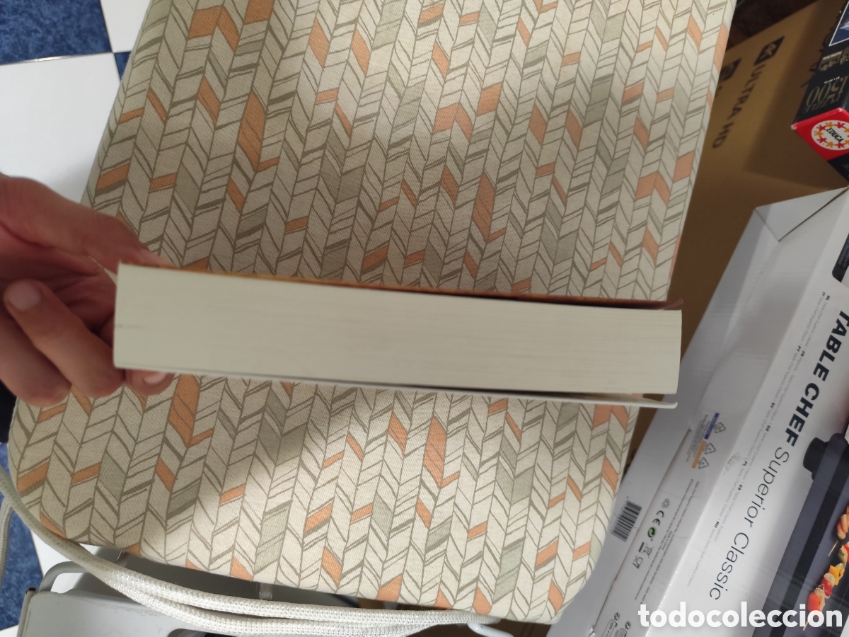 Libros: Lhomme de C&eacute;sar&eacute;e. Libro en Franc&eacute;s - Foto 3