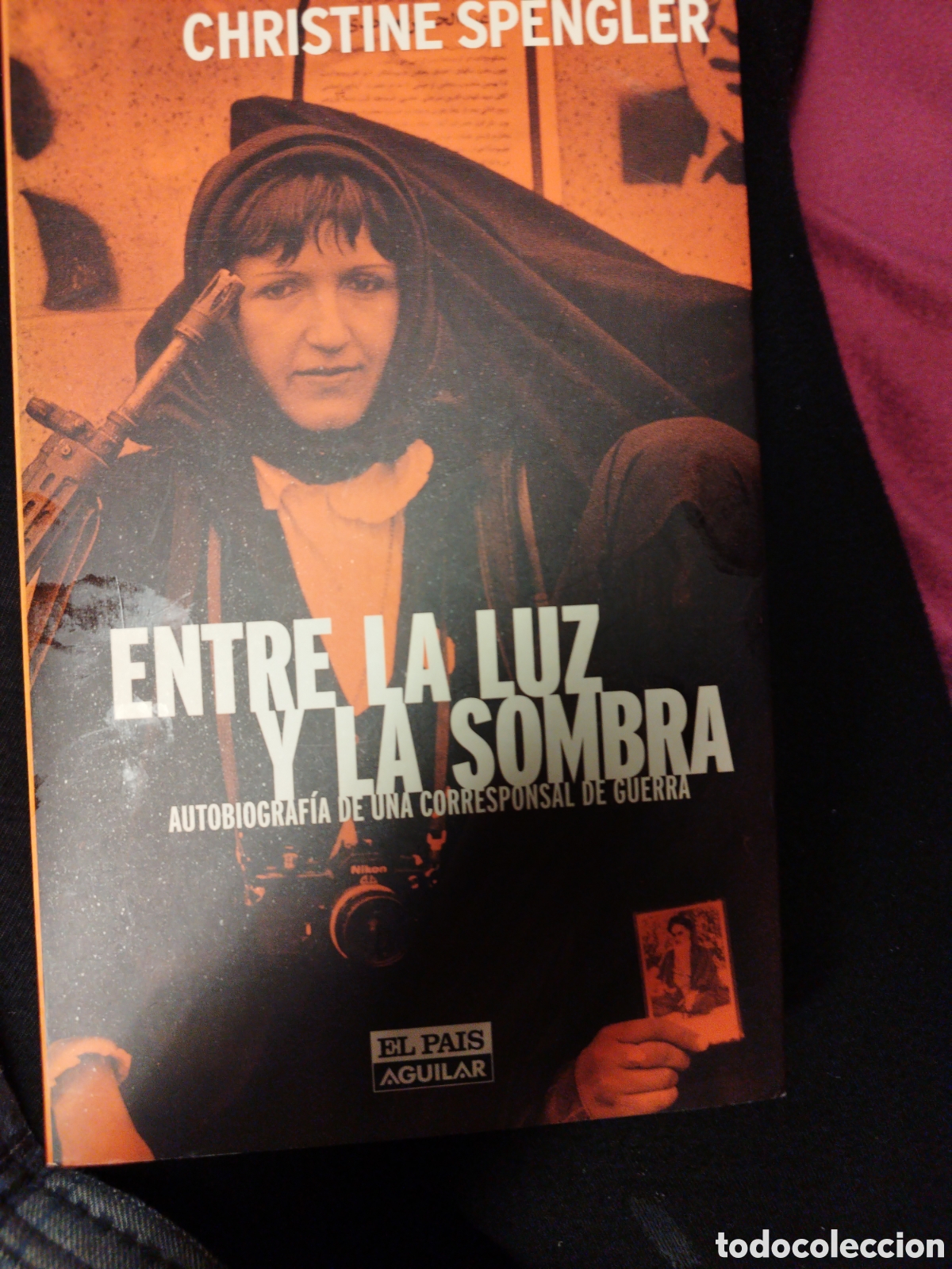 Libros: Entre la luz y la sombra - Foto 1
