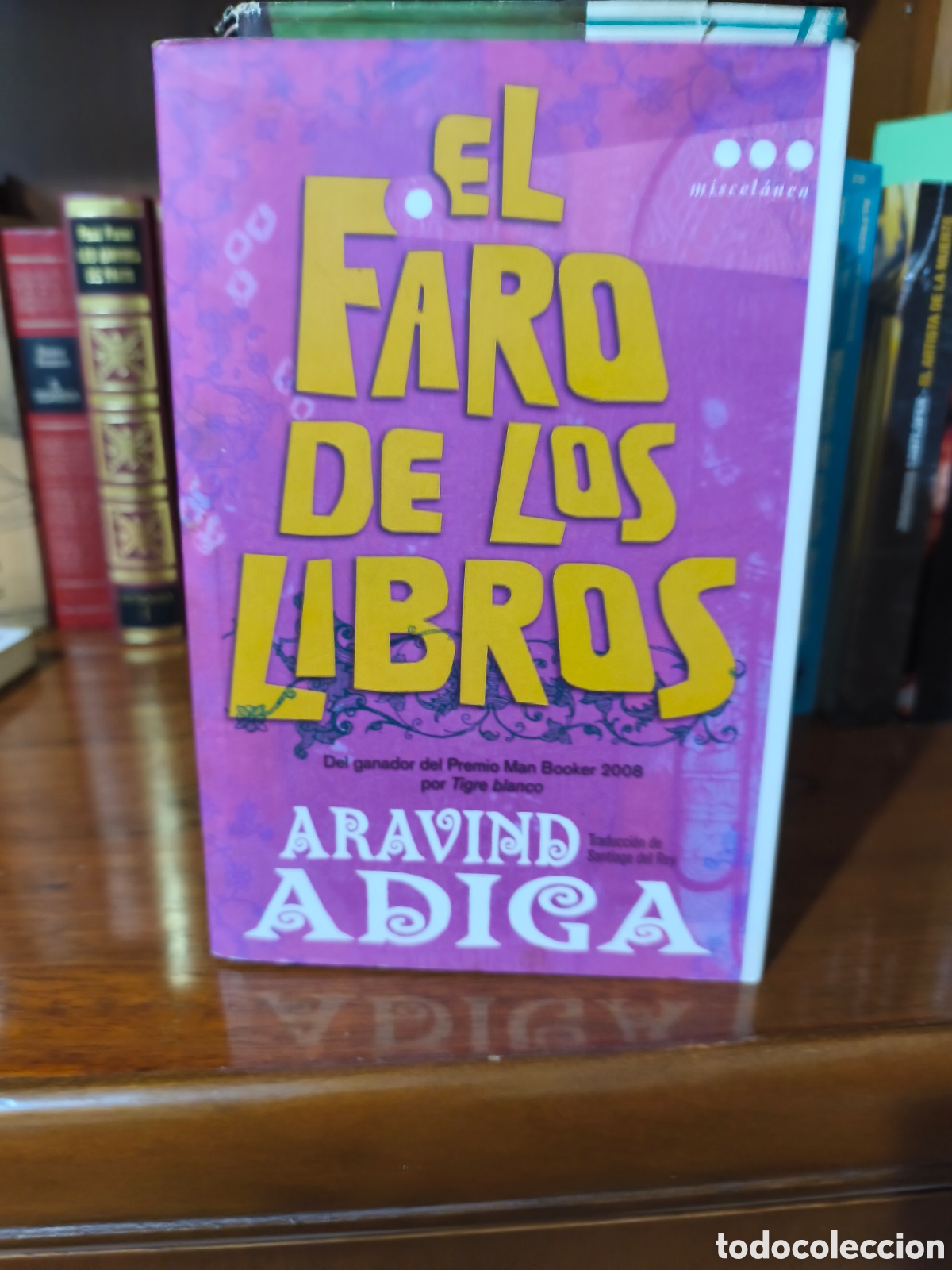 Libros: El faro de los libros, Aravind Adica