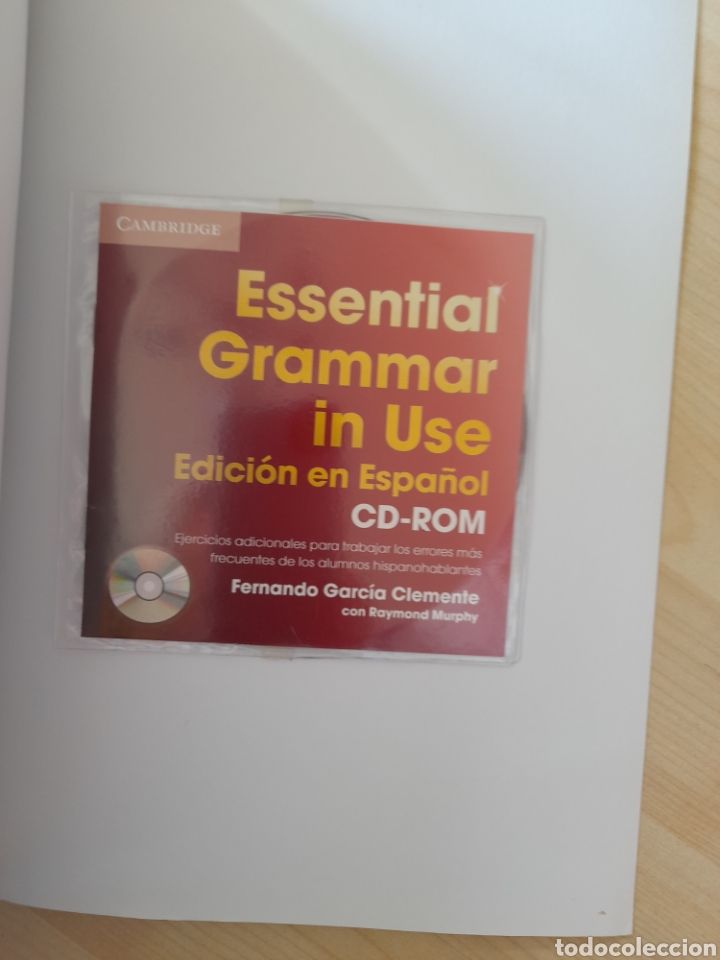 Libros: Essential grammar in use. Gram&aacute;tica b&aacute;sica de ingl&eacute;s - Foto 4
