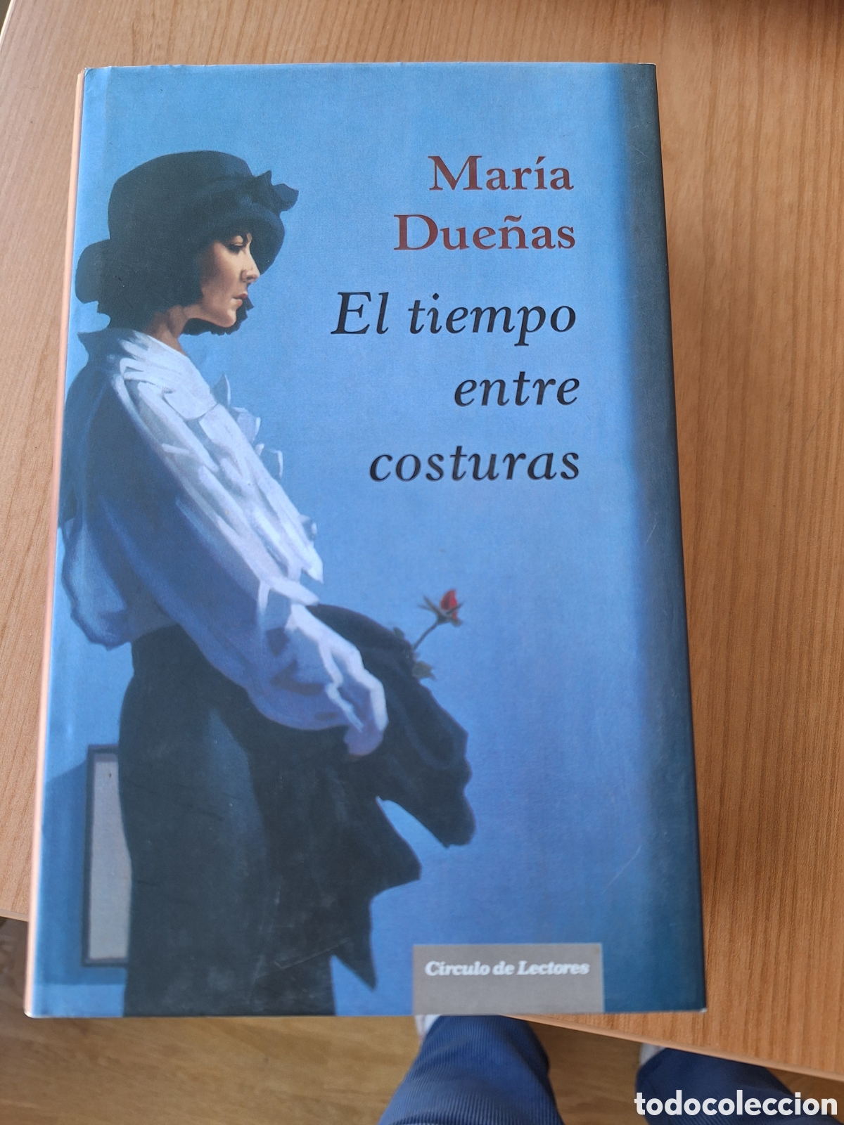 Libros: El tiempo entre costuras. Mar&iacute;a Due&ntilde;as