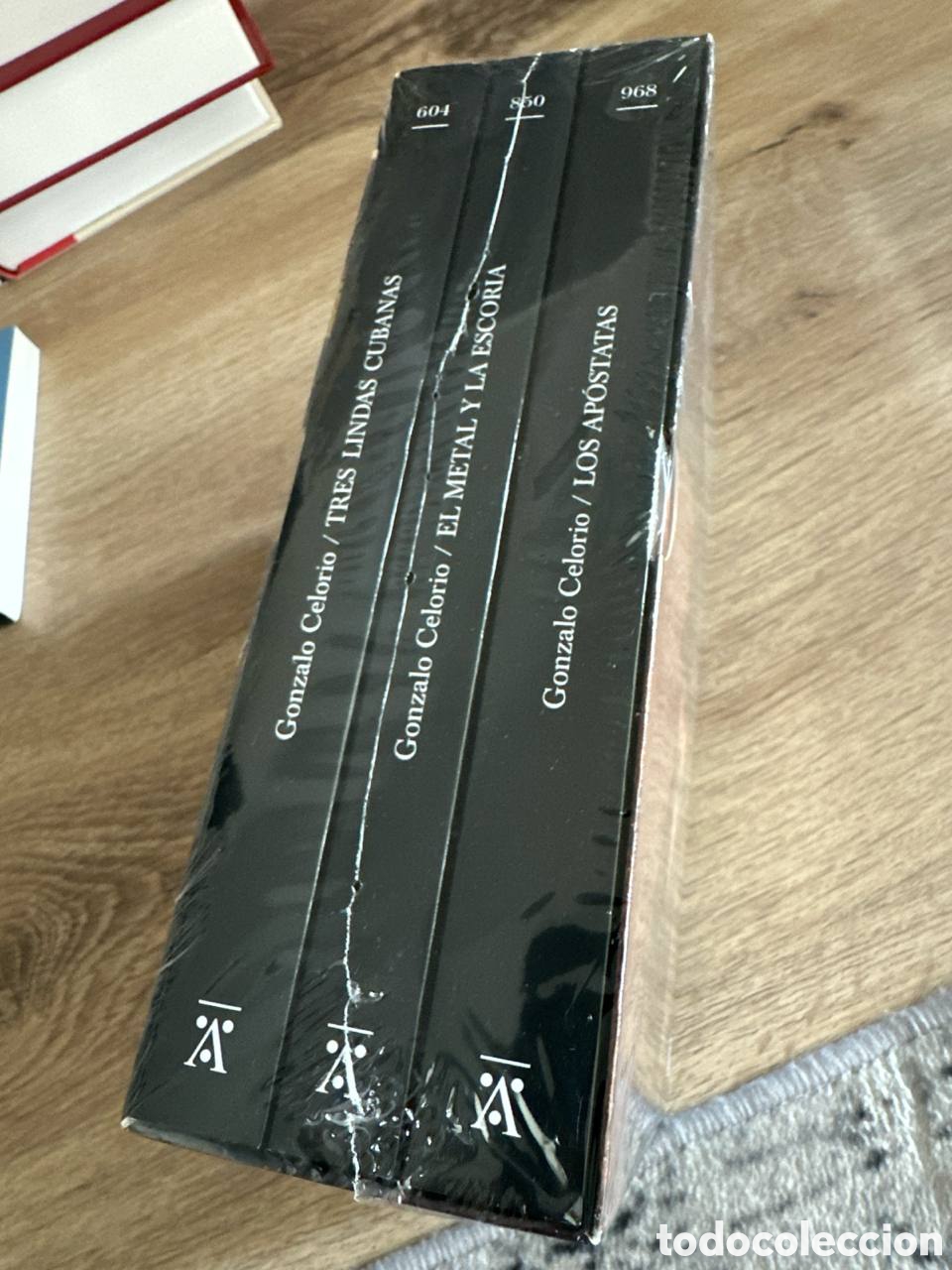 books: Estuche Una familia ejemplar Tres lindas cubanas El metal y la escoria Los ap&oacute;statas Gonzalo Celorio