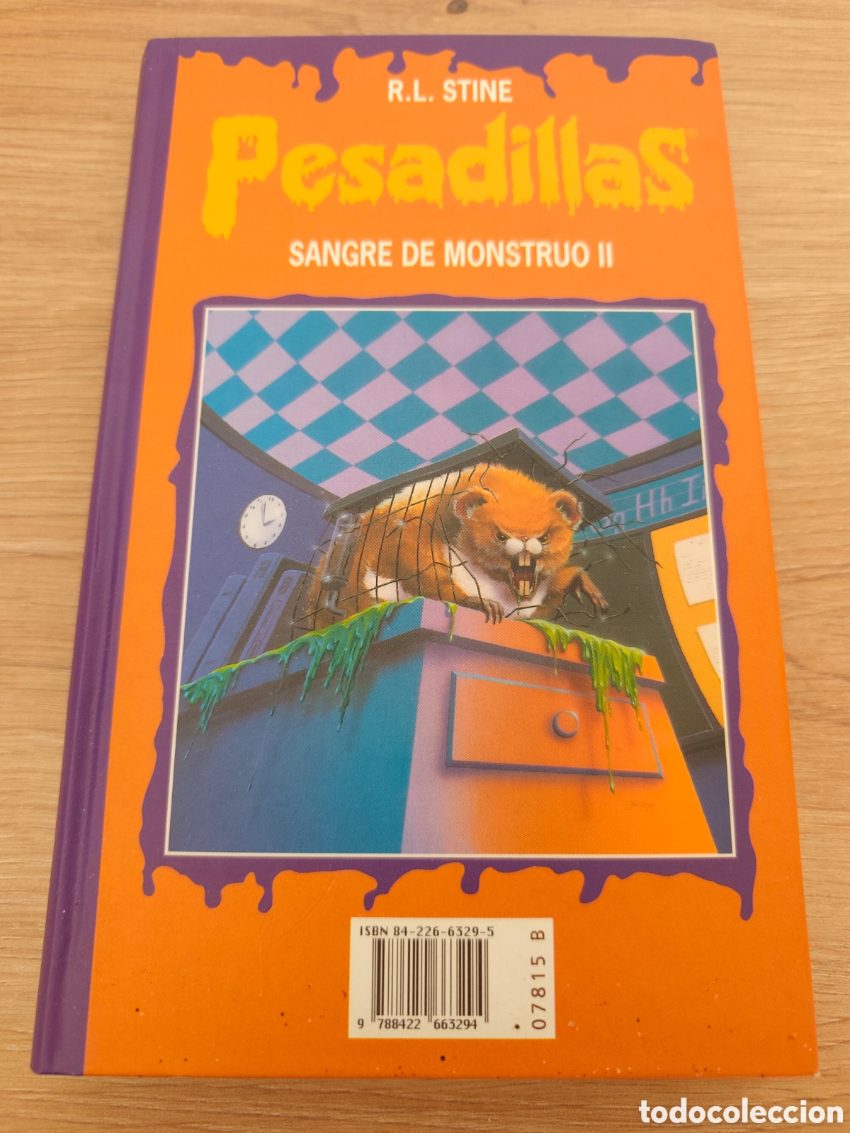Libros: Pesadillas &ndash; R. L. Stine &ndash; Mutaci&oacute;n fatal / Sangre de monstruo II &ndash; C&iacute;rculo de Lectores