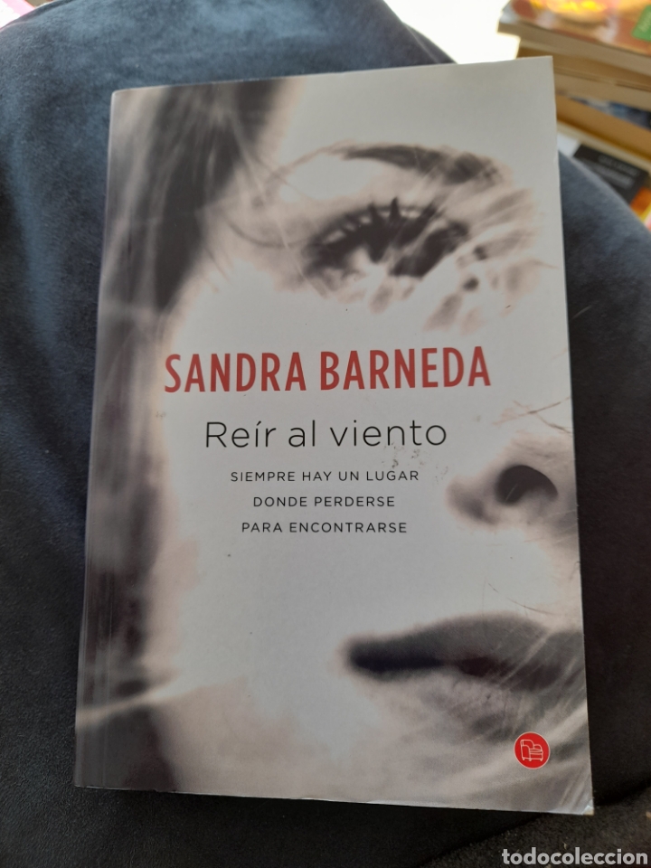 Libros: Re&iacute;r al viento. Sandra Barneda - Foto 1