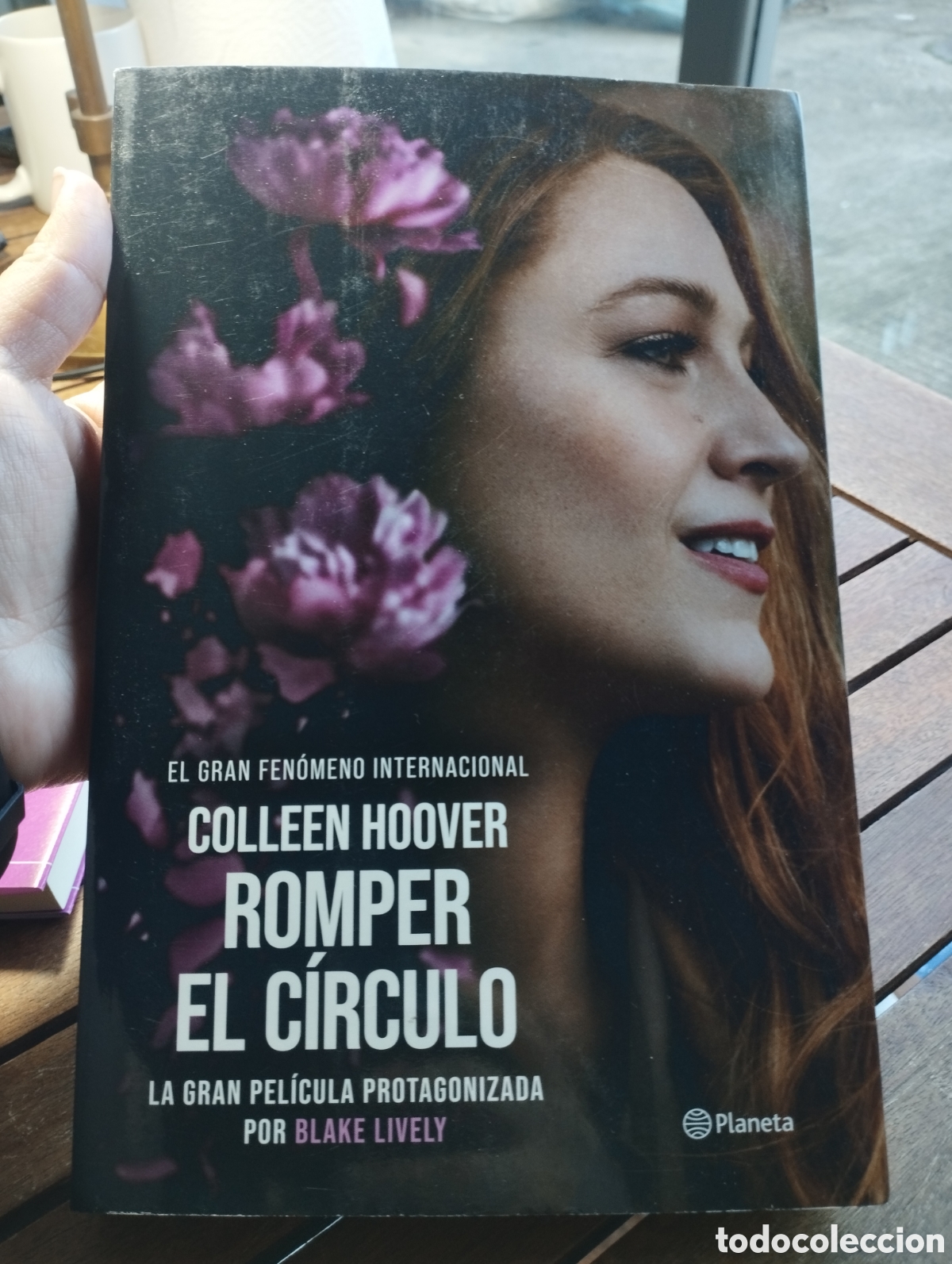Libros: Romper el c&iacute;rculo (It Ends with Us) Ed. Pel&iacute;cula PLANETA 2024 - Foto 1